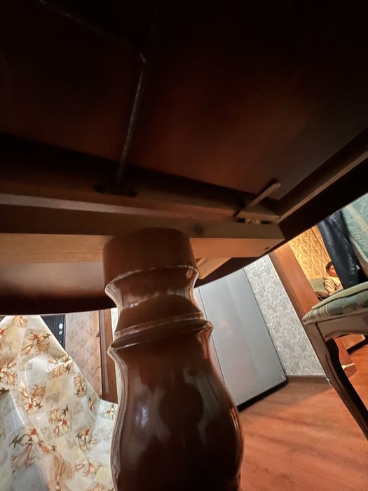 Стол и  8 стульев