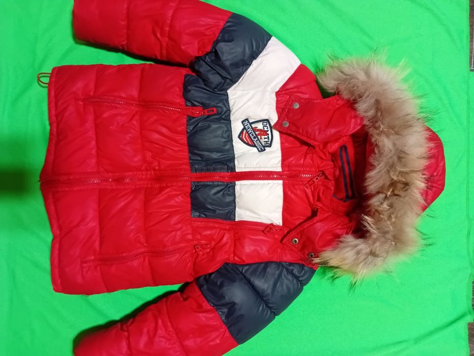 Зимний пуховик с комбезом на 6-8летт