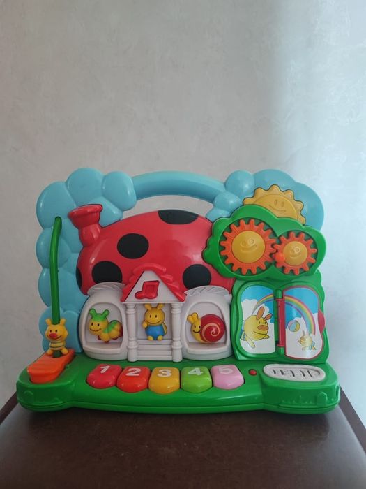 Музыкальная развивающая  игрушка