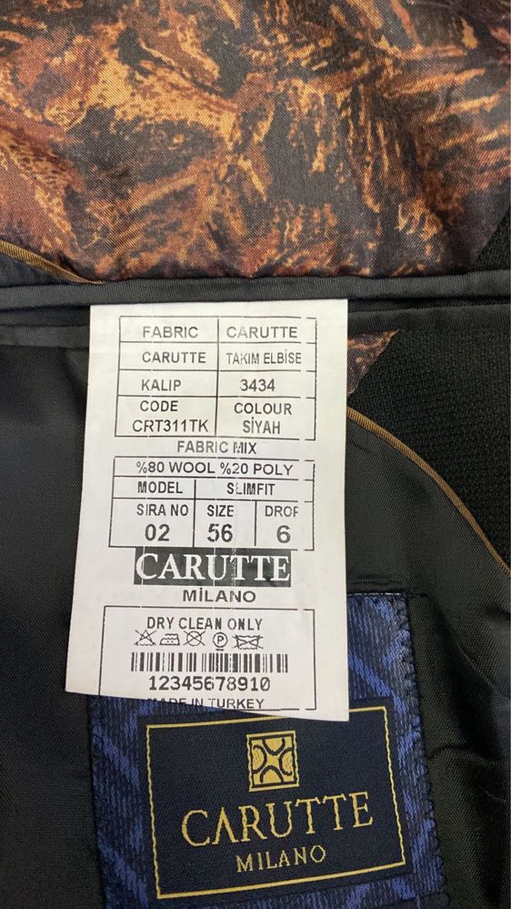 [СРОЧНО] брендовый костюм CARUTTE MILANO