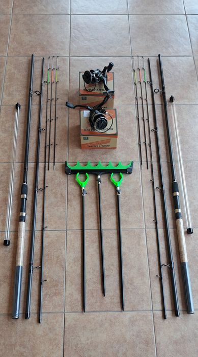 Set 2 Lansete Feeder 200 Gr,  Carbon, 3,90m+2 Mulinete Tambur 5000