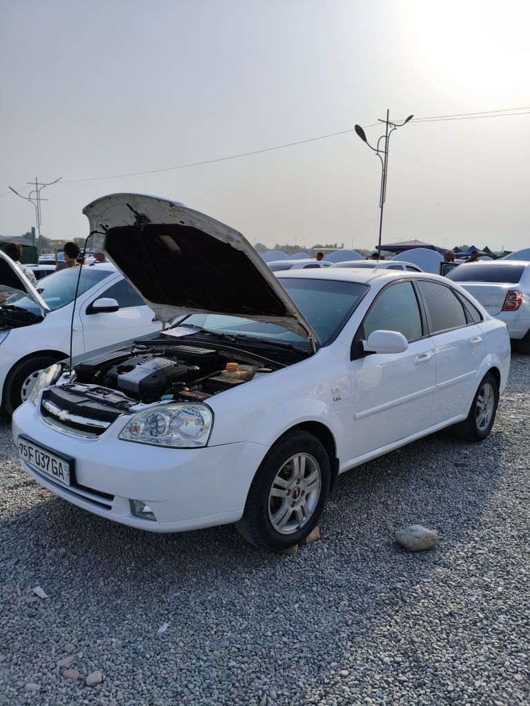 Chevrolet Lasetti 1.8 l kafolat bilan