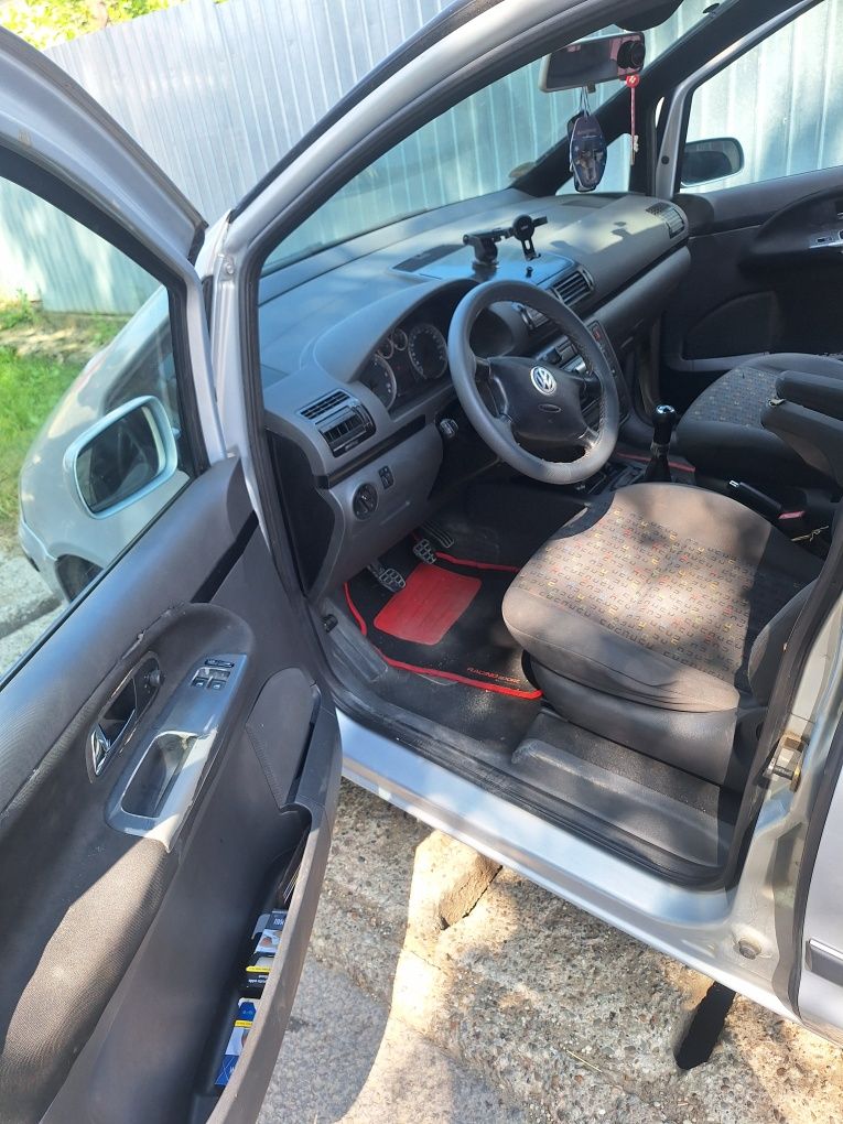 Vând sau schimb VW Sharan