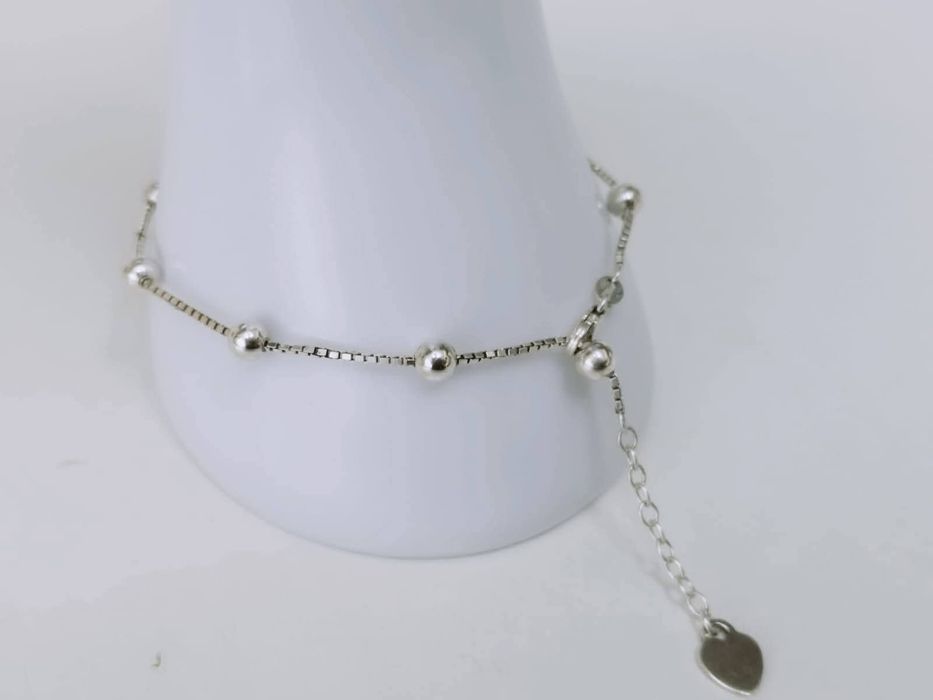 Veche bratara din argint de 925, model cu bilute