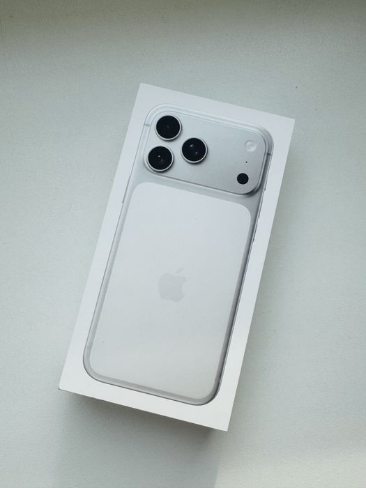 IPhone 17 pro max 1Tb