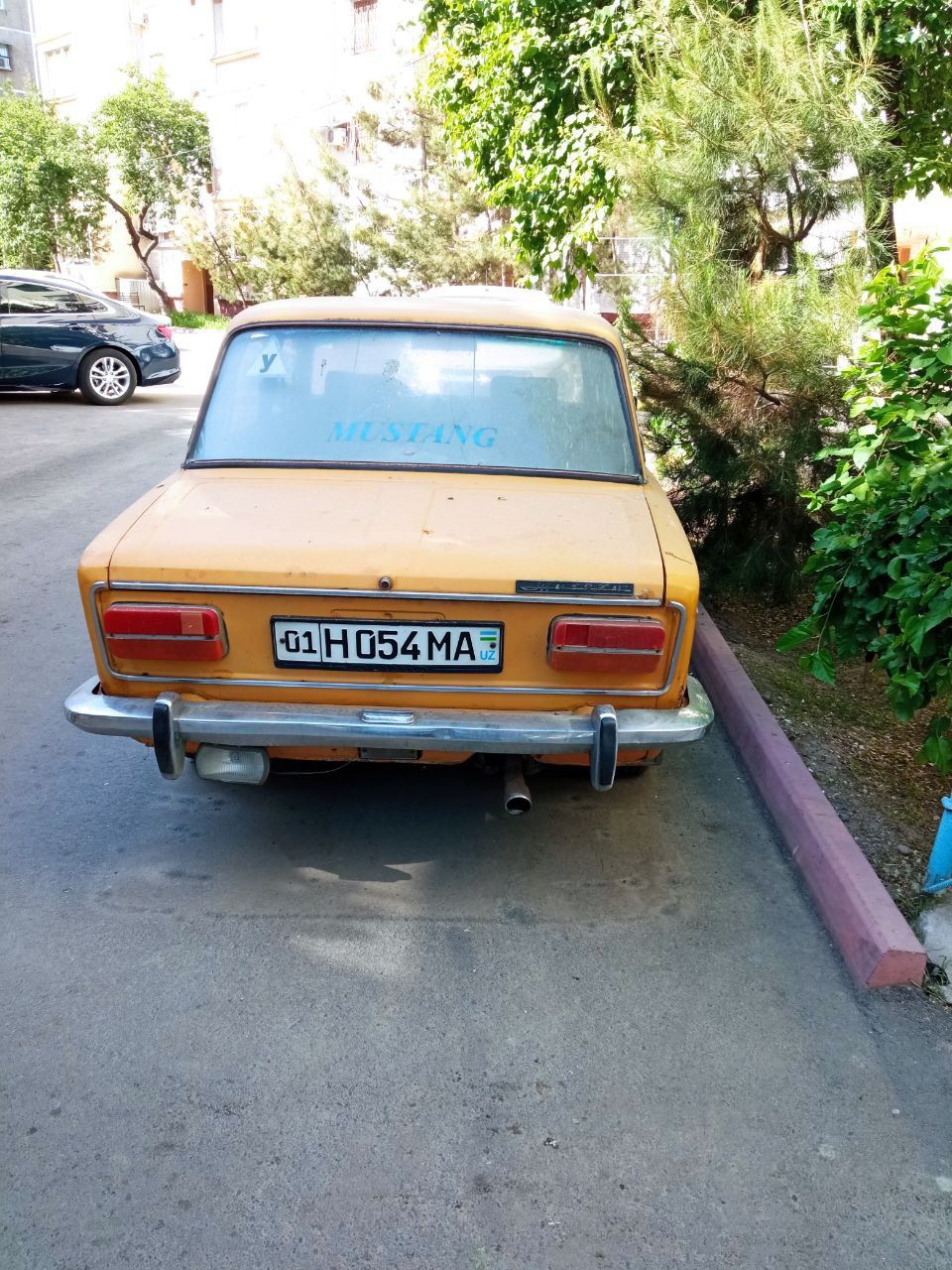 Vaz 2103 sotiladi