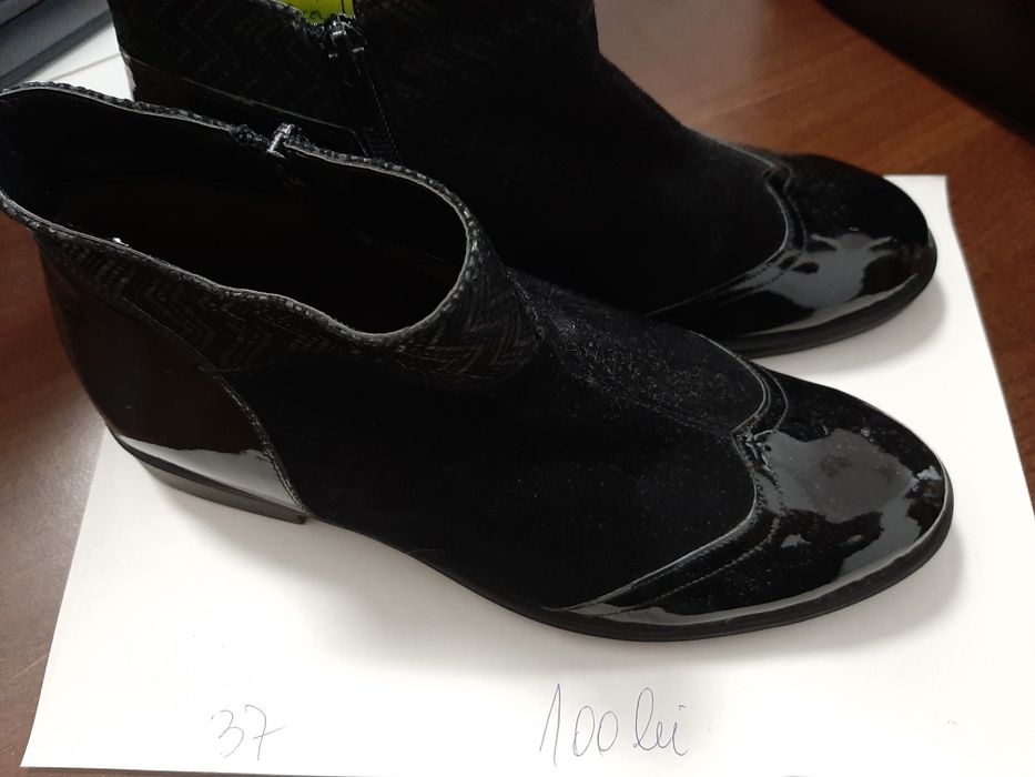 Vând ghetute piele noi