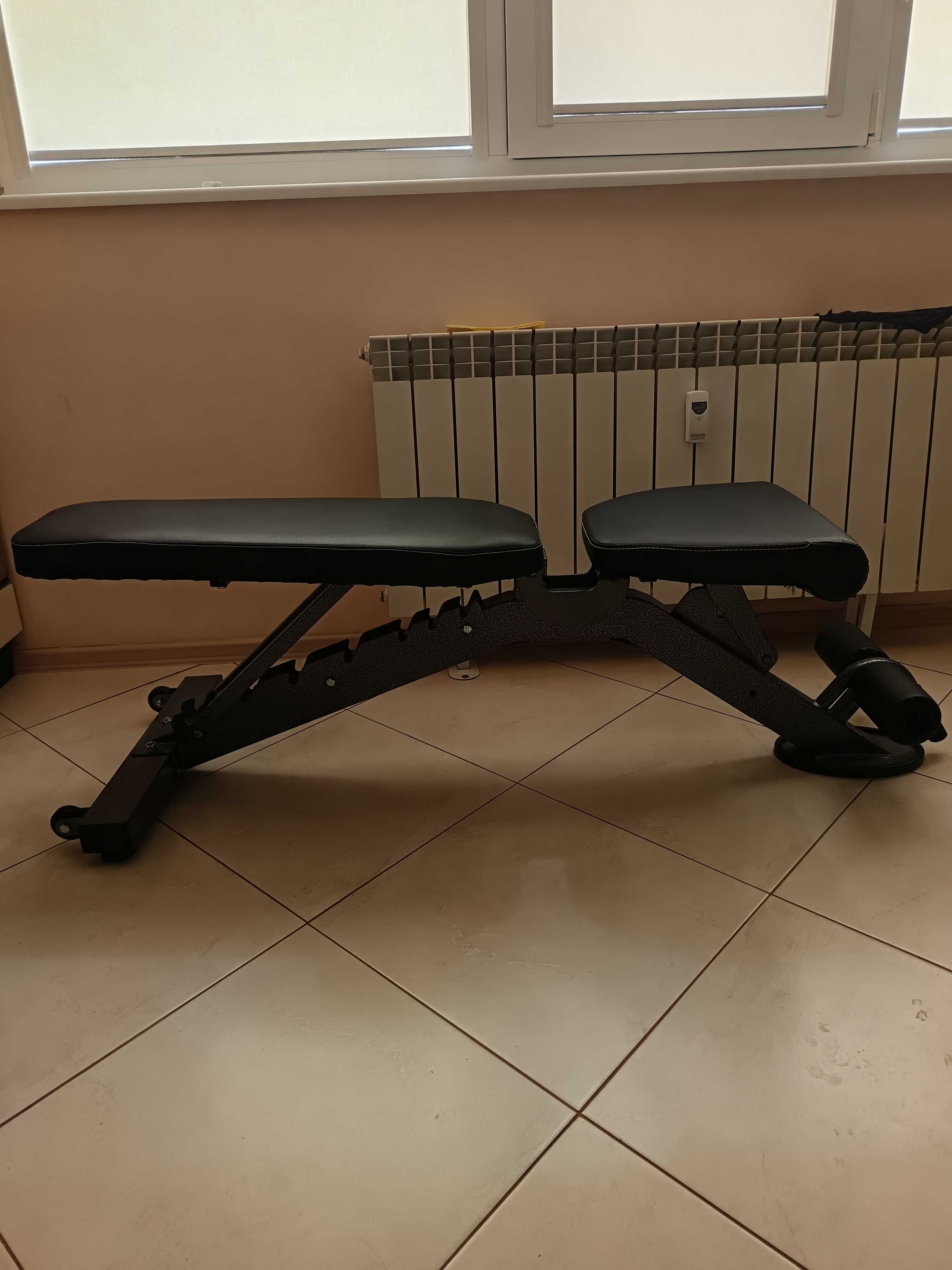 Продавам професионална лежанка пейка