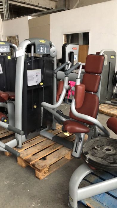Sala fitness completa technogym