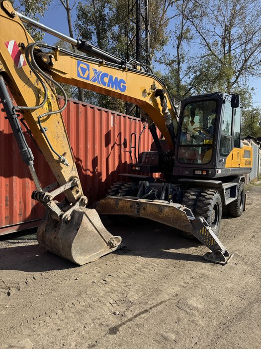 Экскаватор колесный  по сменно