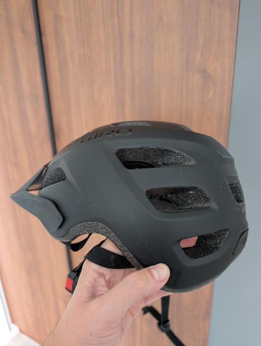 Vând cască de bicicleta Giro Fixture X mărime L