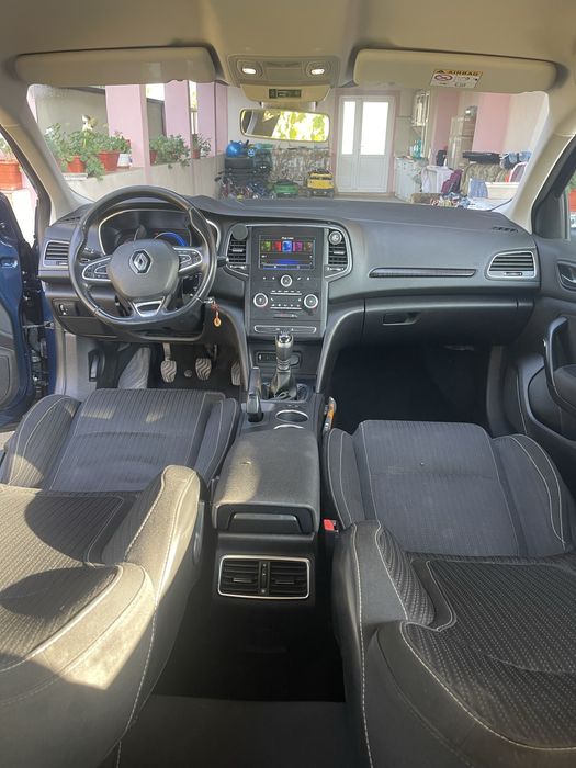 Renault Megane IV Break 1.5 dCi 110 CP / schimb si cu clio +diferenta