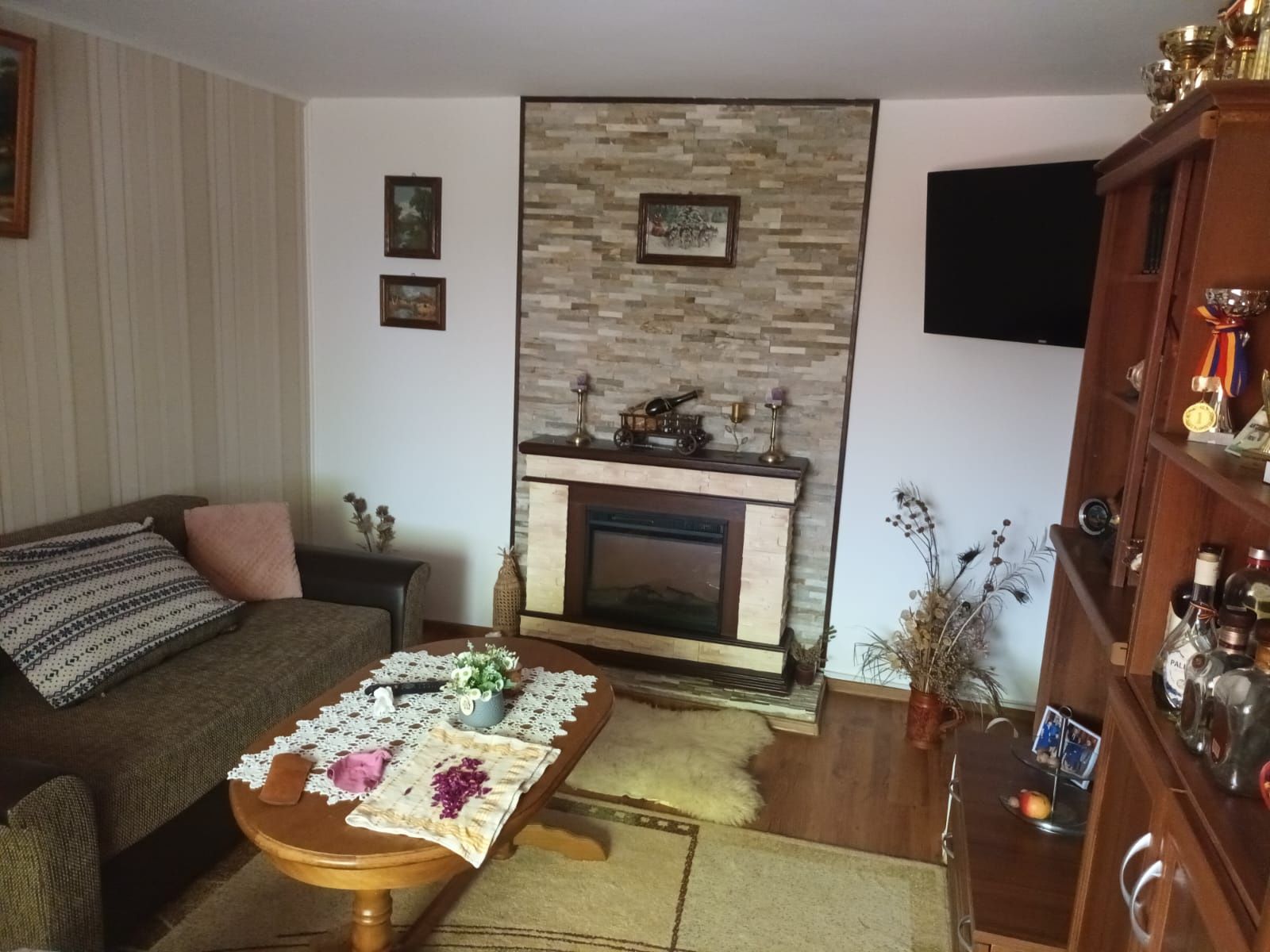 Vând casă P+1 zona Crang-Caraiman