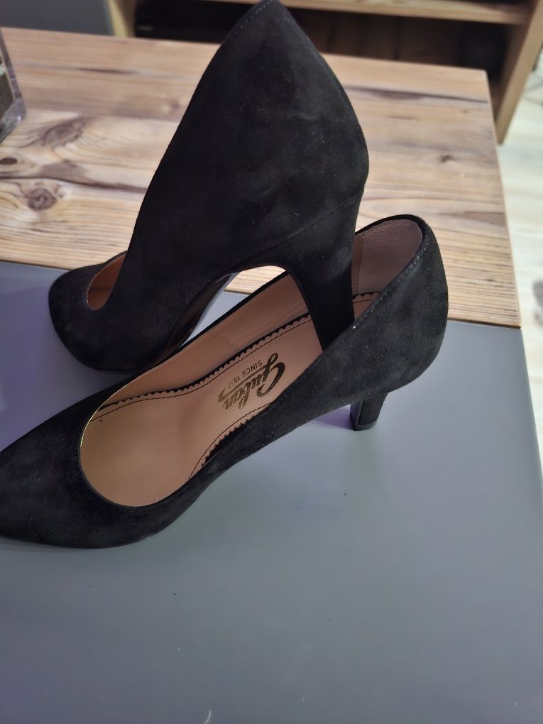 Pantofi sport si elegant