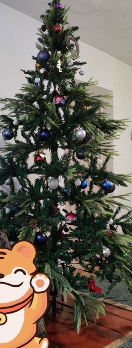 Ёлка искусственная