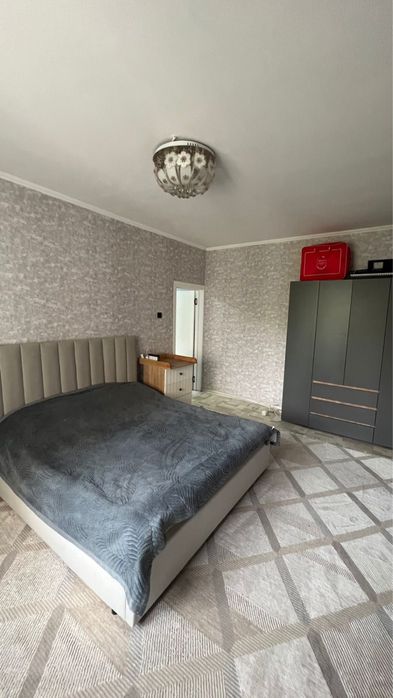 Кровать двухспальная серый 180х200см