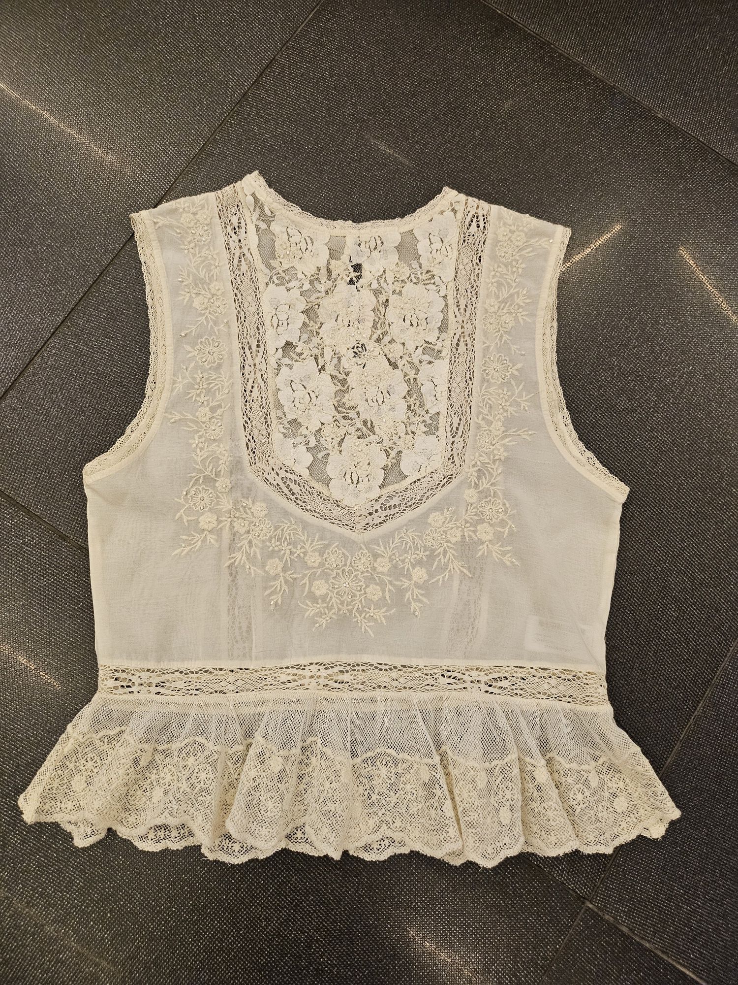 ZARA топ с памучна дантела S-36
