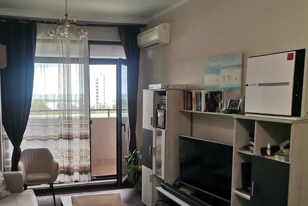 Дава се под наем Двустаен апартамент в Бургас, Лазур - 65 кв.м за 600 € - Снимка #2