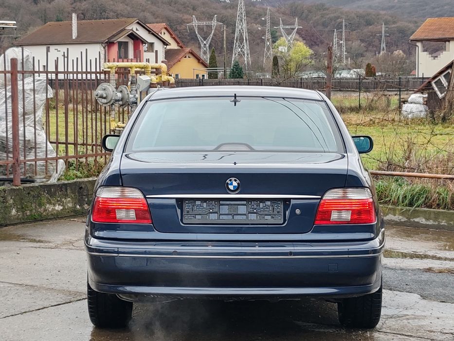 BMW E39 Exclusiv 520i 170cp manual xenon/piele/navigație
