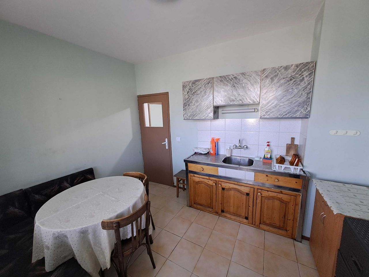 Дава се под наем Едностаен апартамент в Шумен, Гривица - 42 кв.м за 214.2 € - Снимка #5