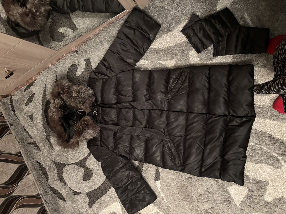 Продам куртку в хорошем качестве, теплая, покупала за дорого