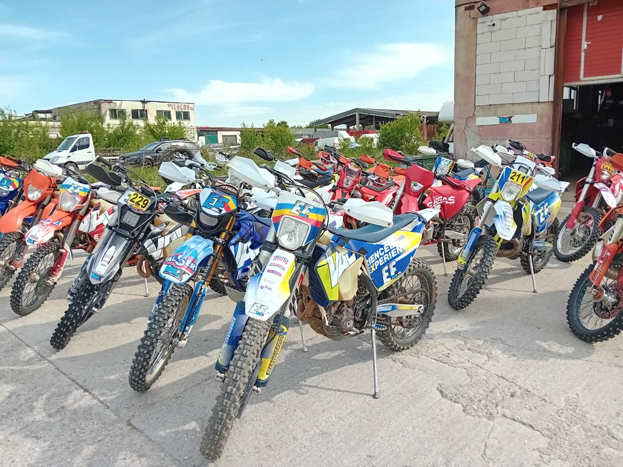 Vand motociclete de enduro