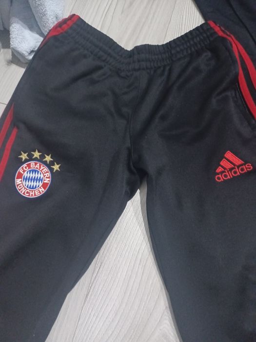 Pantaloni slim adidas