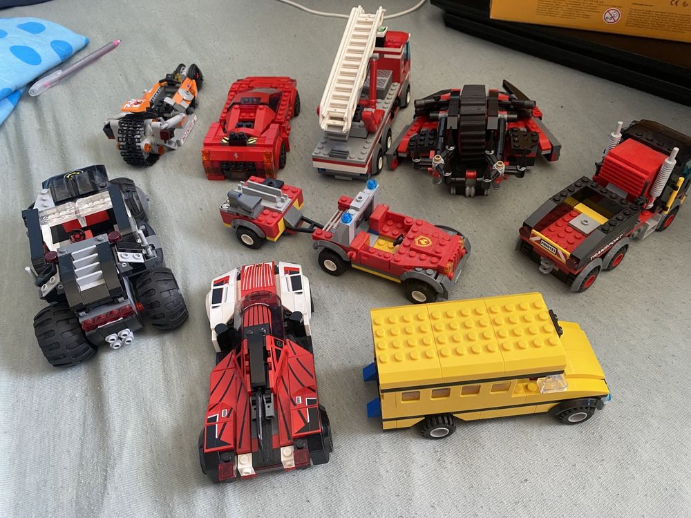 Лот от 9 колички, Лего