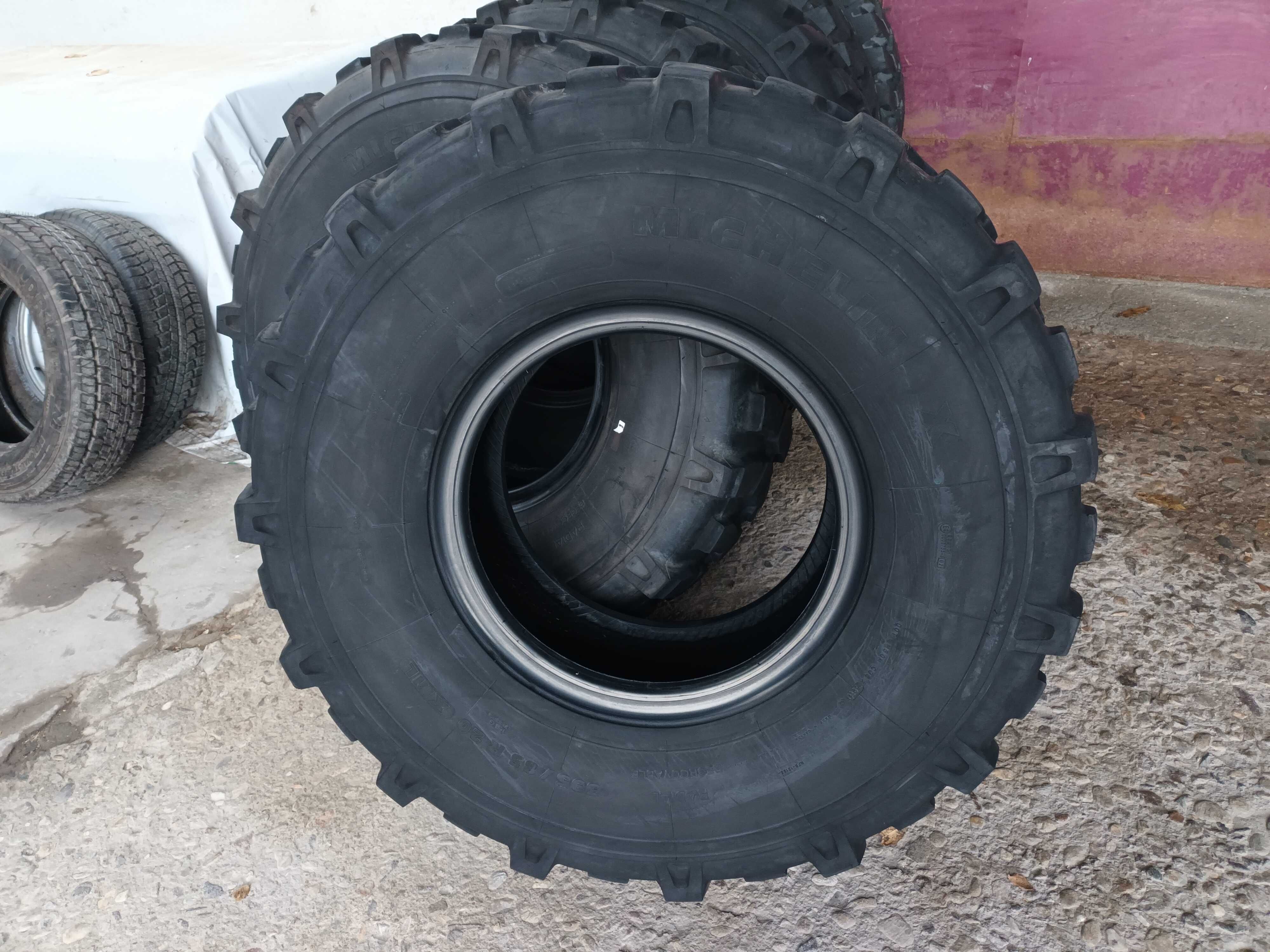 Тежкотоварни универсални гуми 395/85R20 Michelin XML 161G