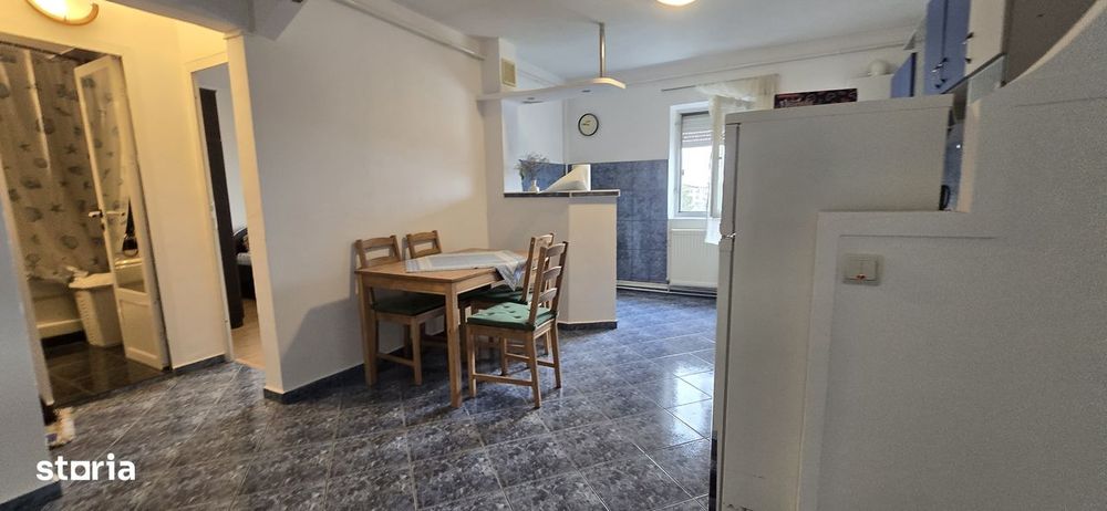 Micro 12 Targoviste, etaj 4/4 , VANZARE apartament 3 camere