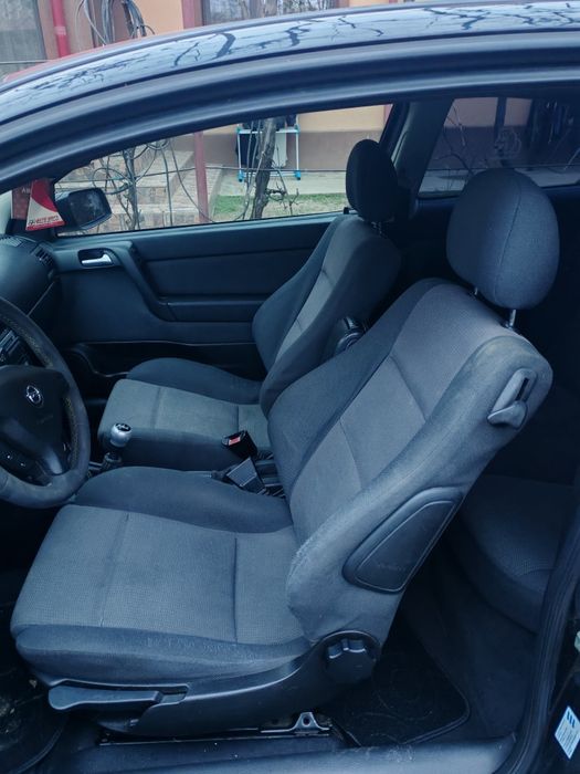 Vând Opel Astra G