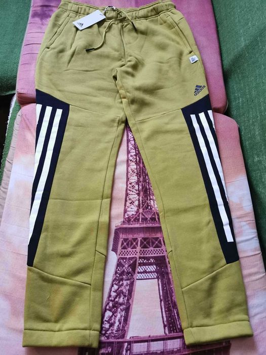 Мъжко долнище, Adidas, 75 лв.