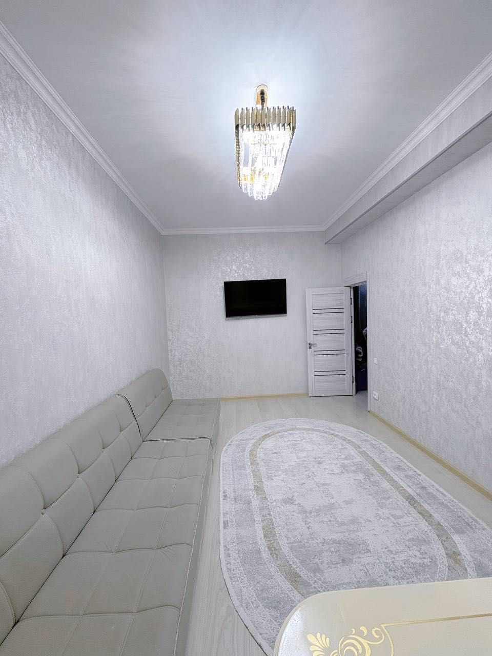 Sayram Avenue Продается 2 комнатная квартира ремонт Буз Базар