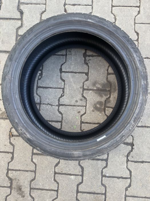 Pirelli P Zero vara 255/35 r19 dot 25/20