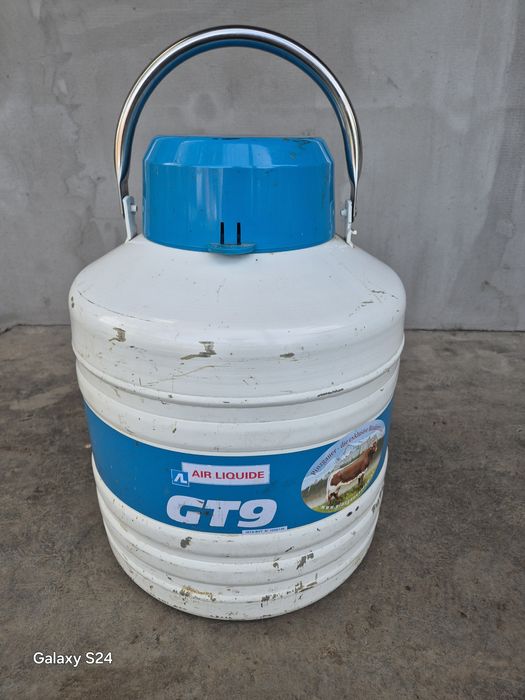 Vând container azot lichid
