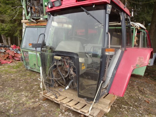 Dezmembrez tractoare Fendt/Case ih