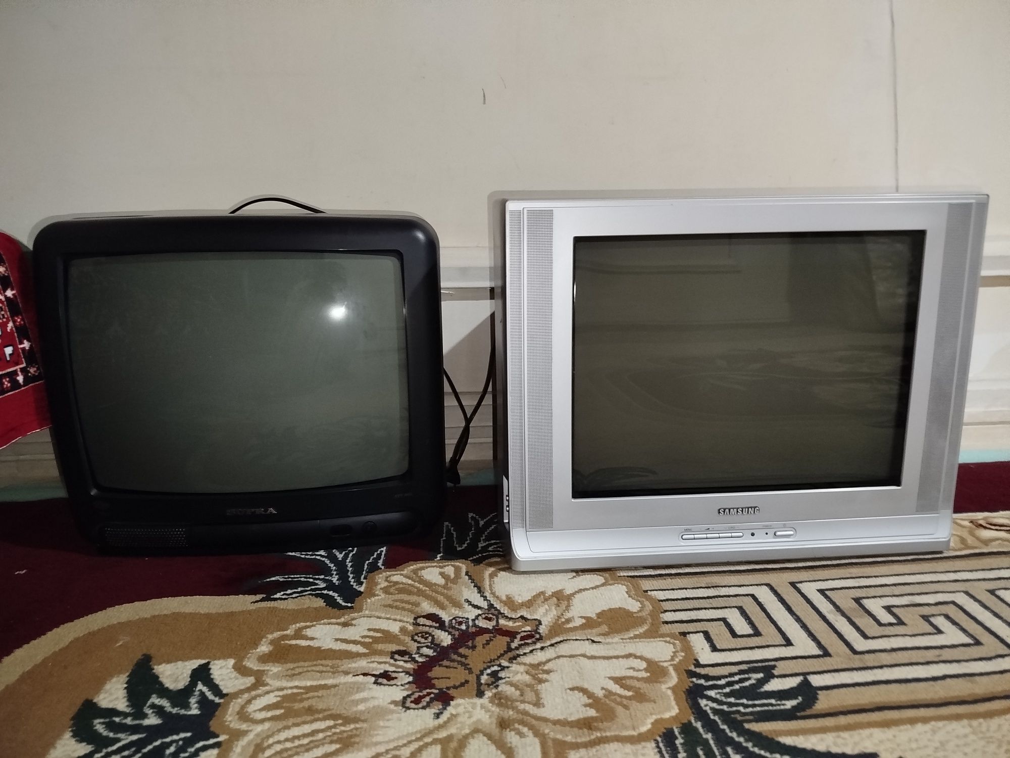 Televizorlar sotiladi