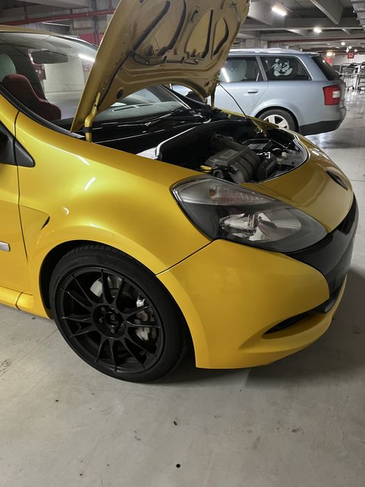 Renault clio 3 RS 200