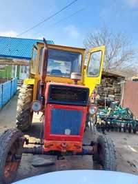 Tractor U650 cu plug