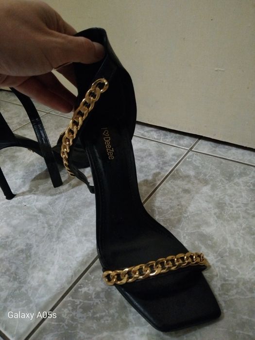 Дамски сандали на ток размер 37