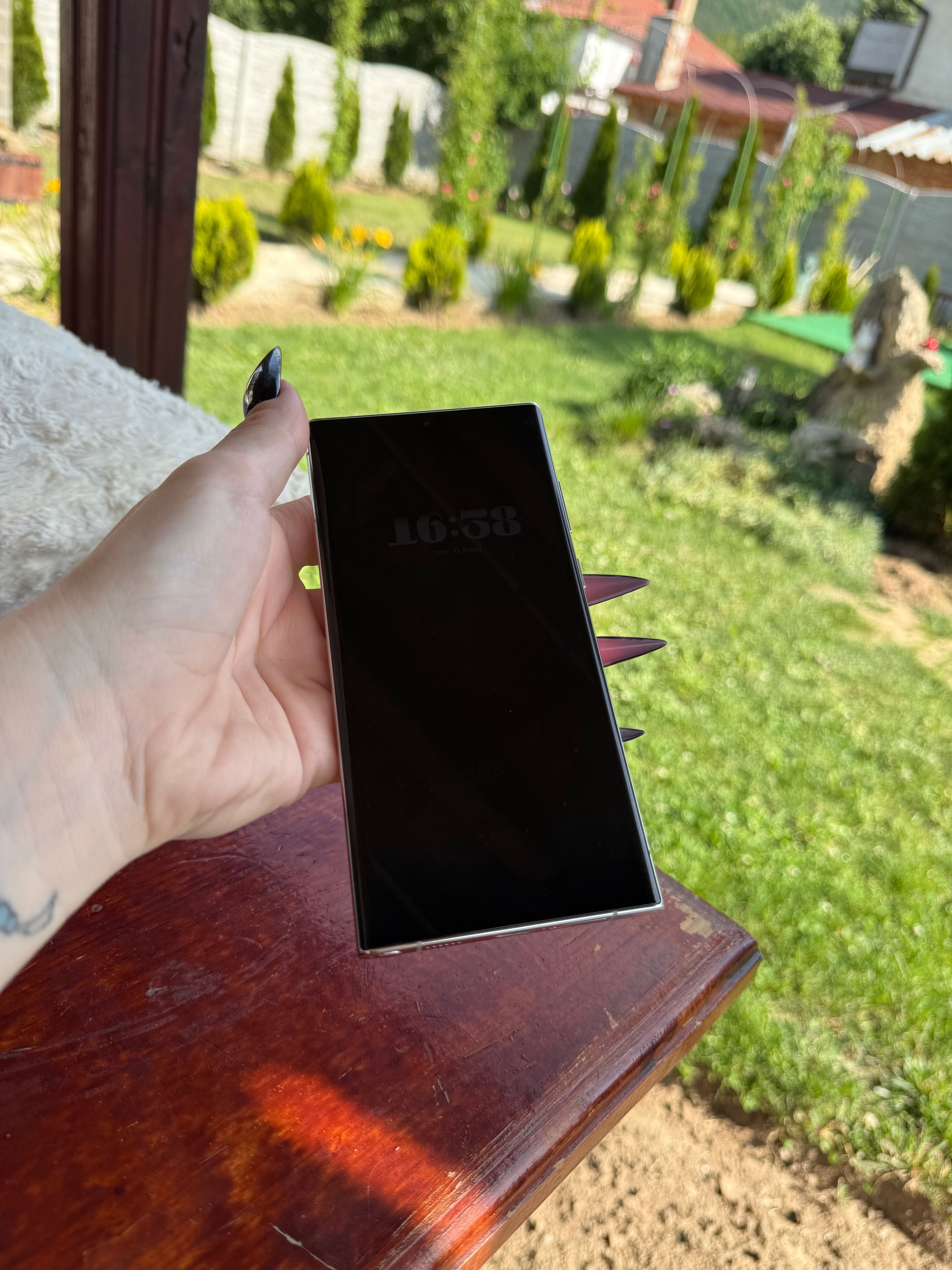 Samsung Galaxy S22 Ultra 256 GB - Бял, като нов !