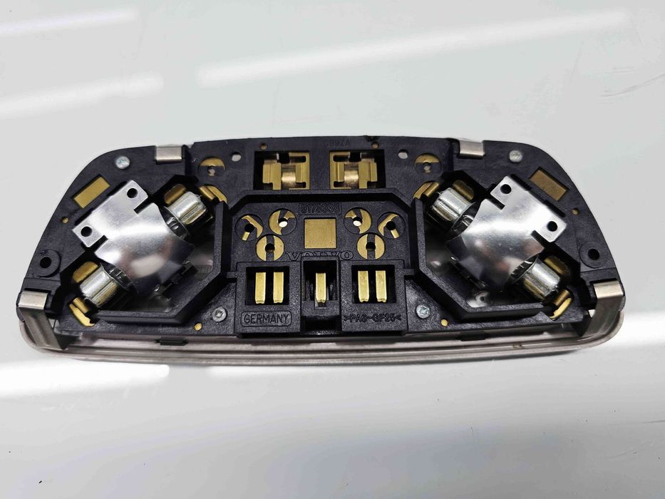 Plafoniera spate Volvo XC90 [Fabr 2002-2014] 39873652