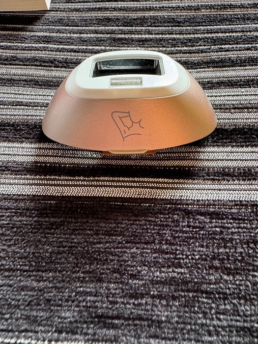 Фотоепилатор Philips Lumea Prestige BRI 965