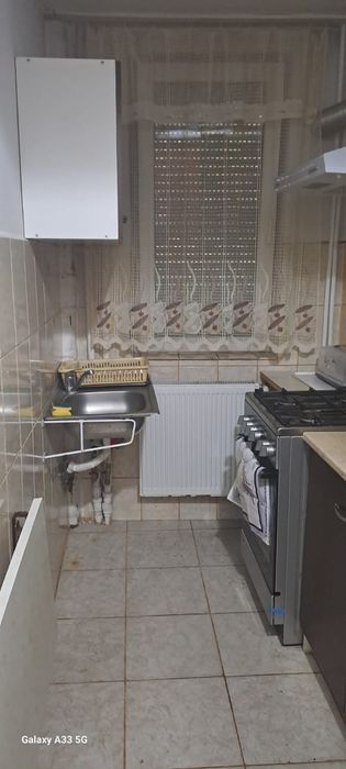 Închiriez apartament cu doua camere