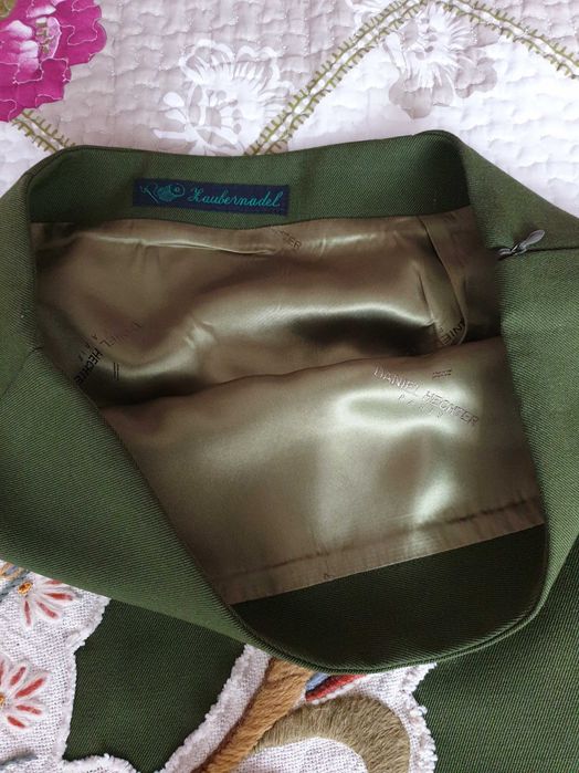 Fusta verde camasa florala