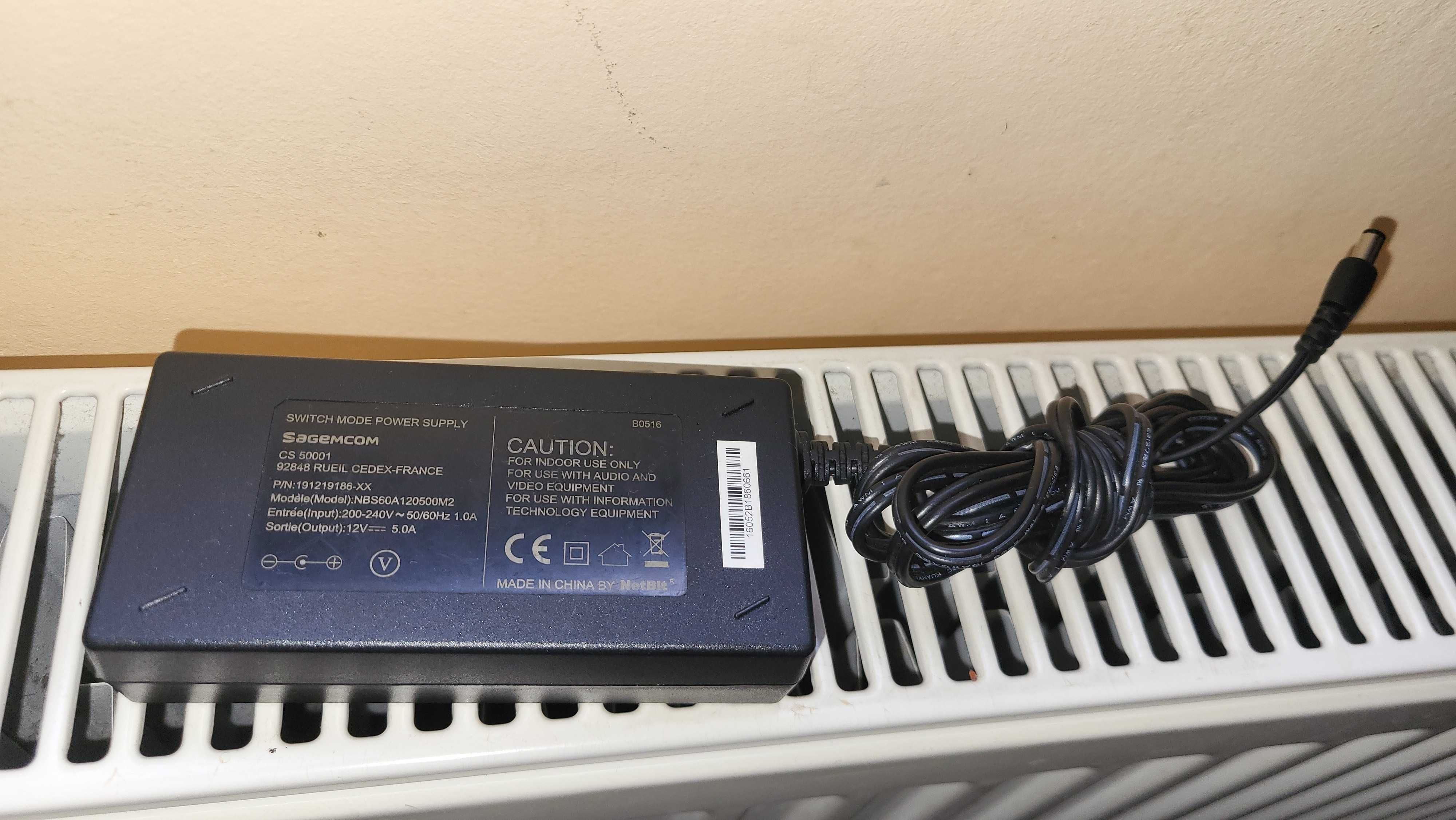 Incarcator 12V-5A  adaptor fuctional 55 lei