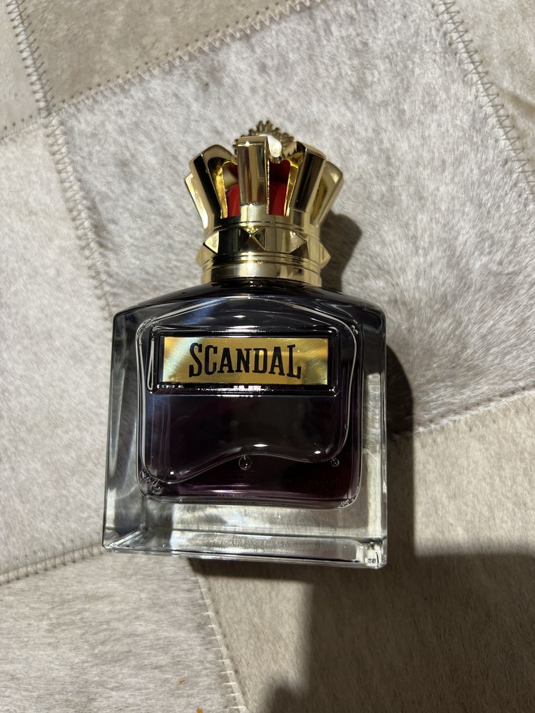 Vand parfum scandal de barbat