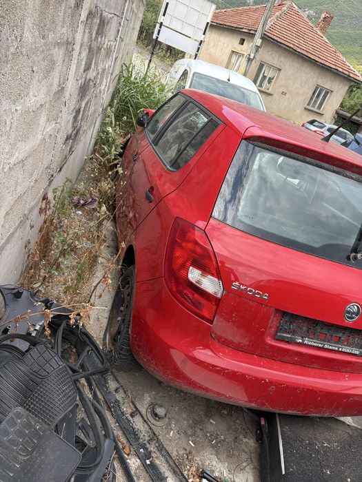 Skoda Fabia 2014 година  1.2 бензин CGP  60кс 5 скор ръчка на части