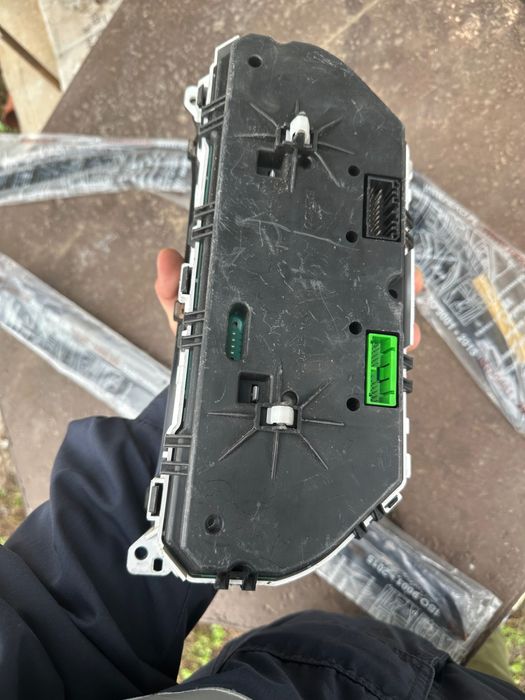 Продавам табло за форд