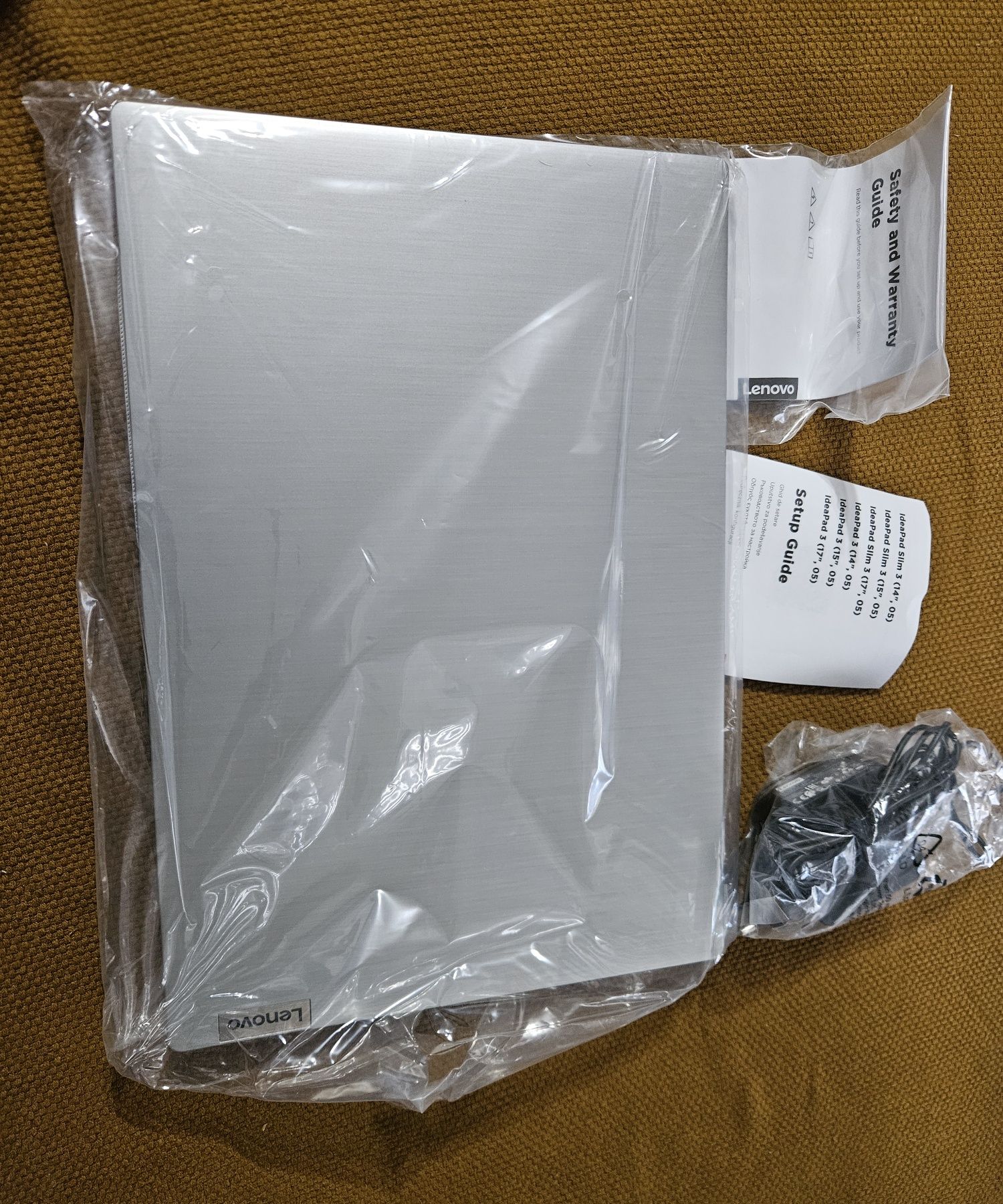 Laptop Lenovo IdeaPad 3 15IGL05 Nou, free dos